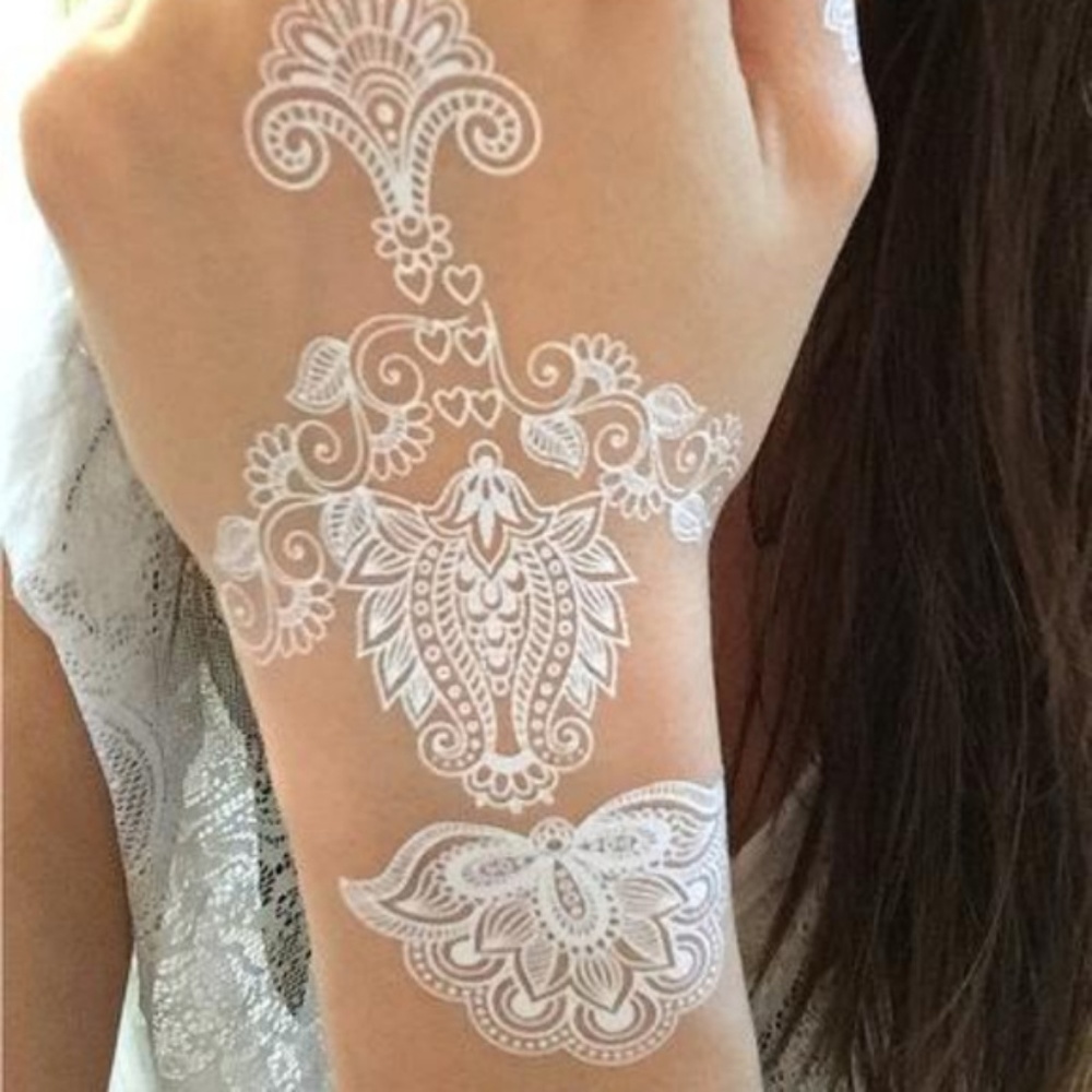 White Henna temporary tattoo (2 sheets)